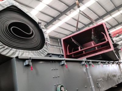 全封閉式皮帶輸送機(jī)，炭素石墨封閉輸送設(shè)備